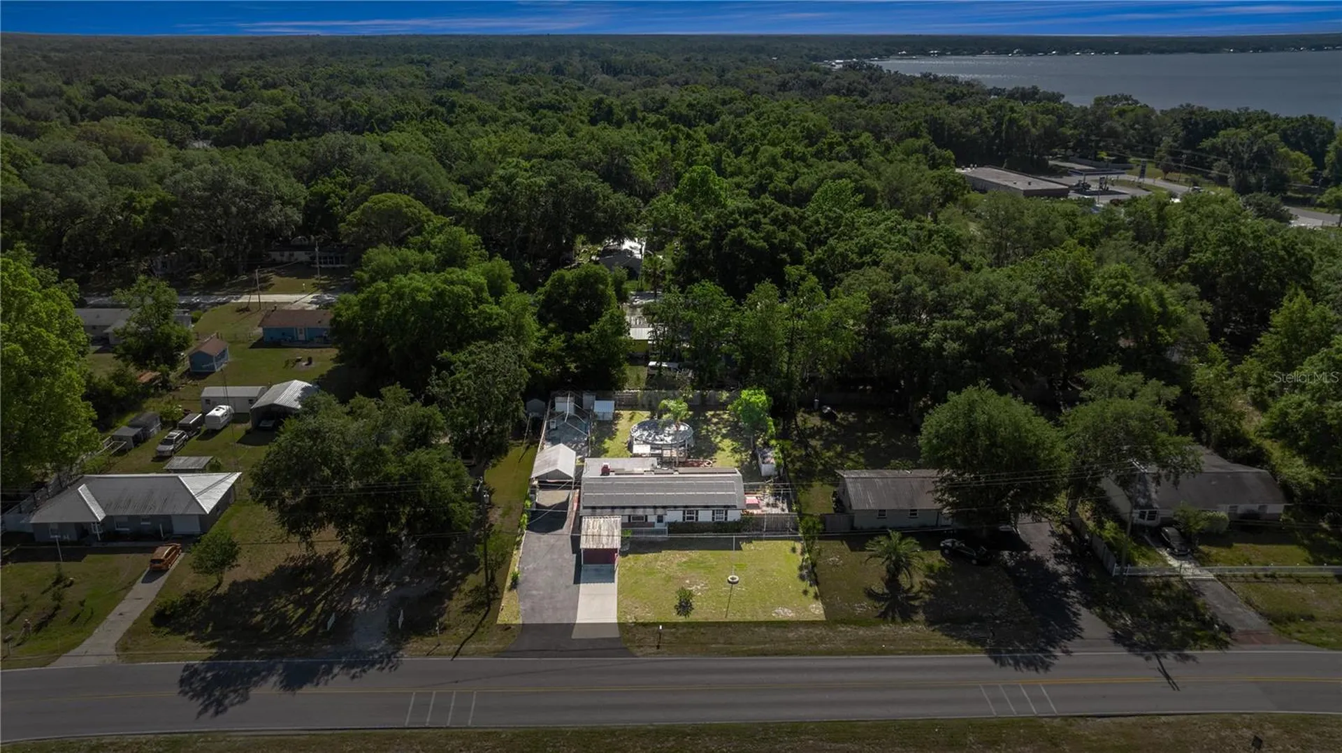 12351 SE Highway 464 Ocklawaha FL 32179