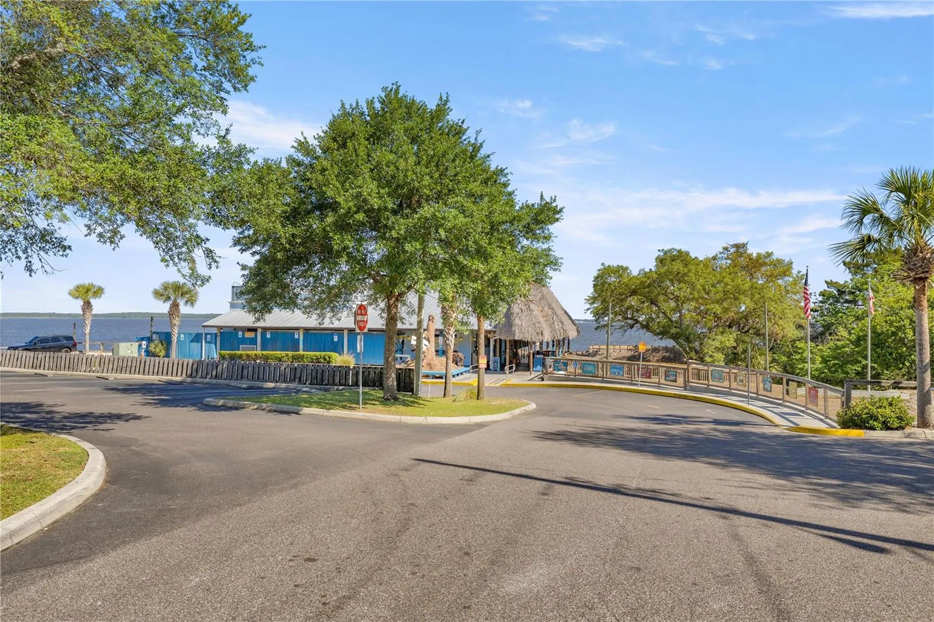 12351 SE Highway 464 Ocklawaha FL 32179