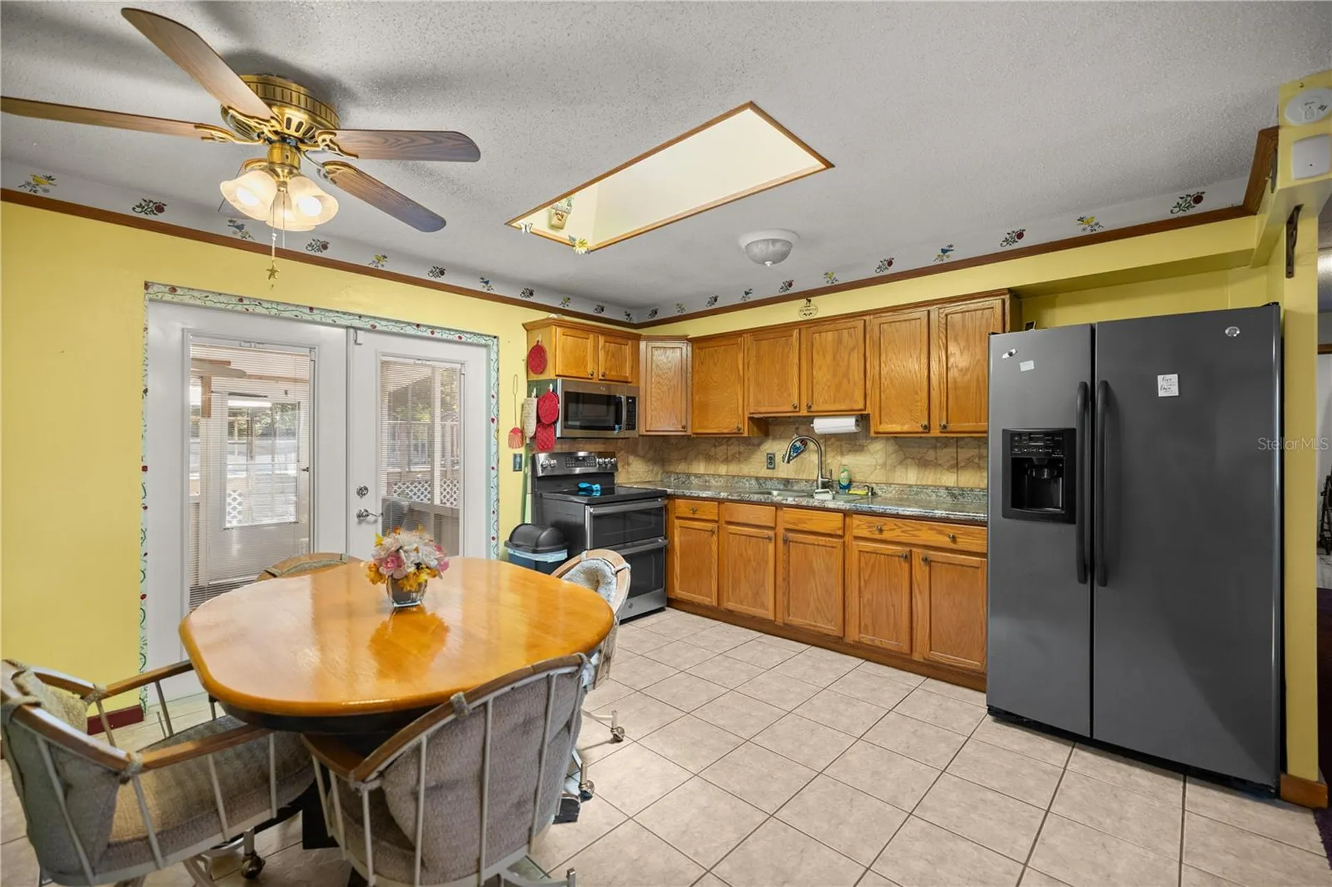 12351 SE Highway 464 Ocklawaha FL 32179