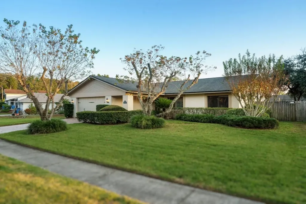 16717 Norwood Drive Tampa FL 33624