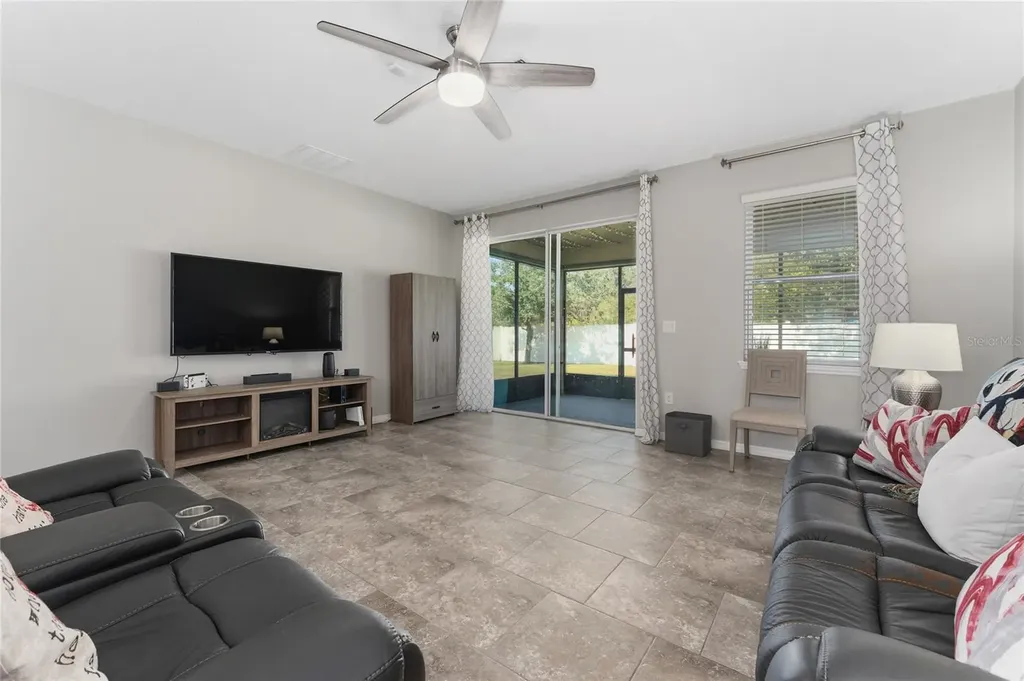 1889 Rustic Falls Drive Kissimmee FL 34744