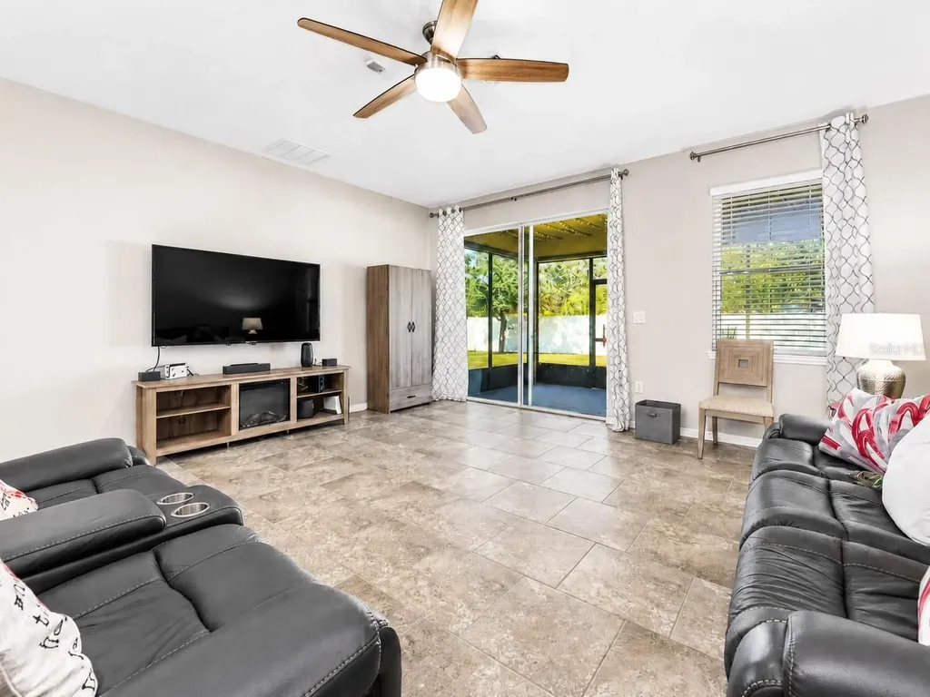 1889 Rustic Falls Drive Kissimmee FL 34744