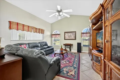 28 Fanshawe Lane Palm Coast FL 32137