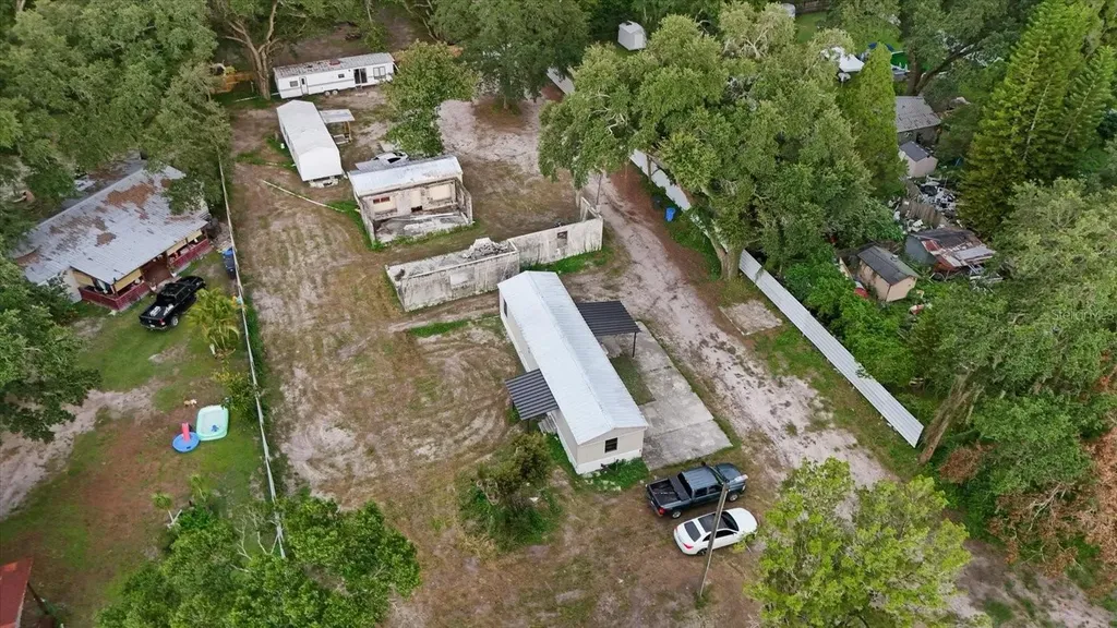 2102 Sydney Dover Road Dover FL 33527