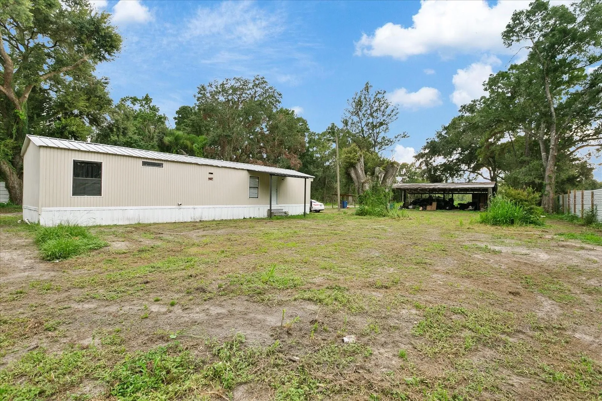 2102 Sydney Dover Road Dover FL 33527