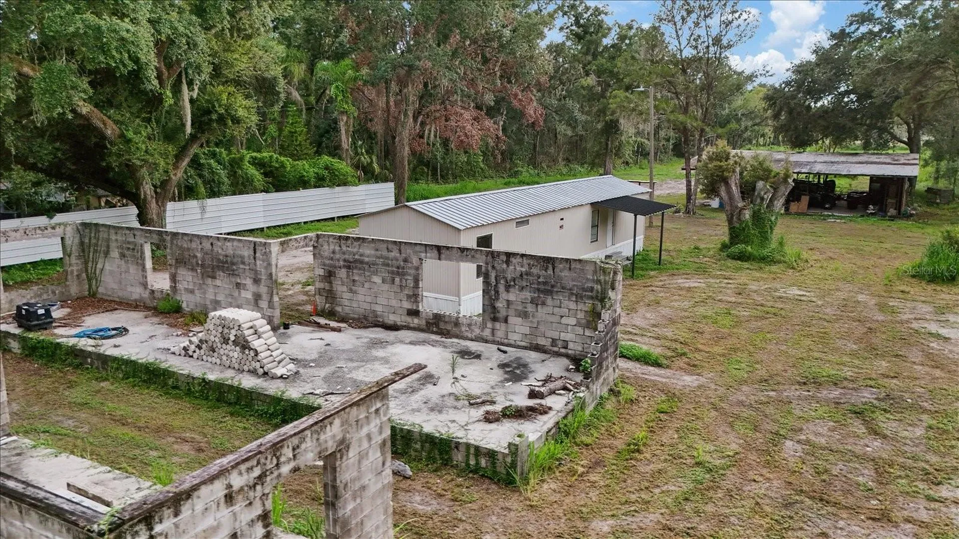 2102 Sydney Dover Road Dover FL 33527