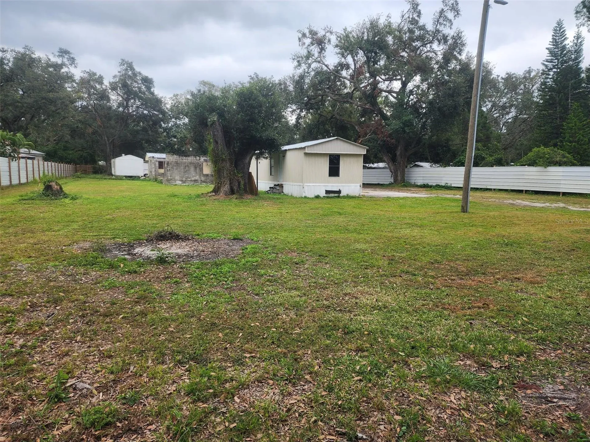 2102 Sydney Dover Road Dover FL 33527
