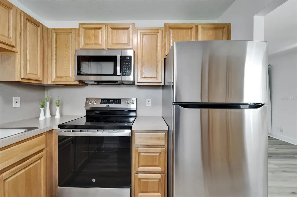 302 Andover Place Sun City Center FL 33573