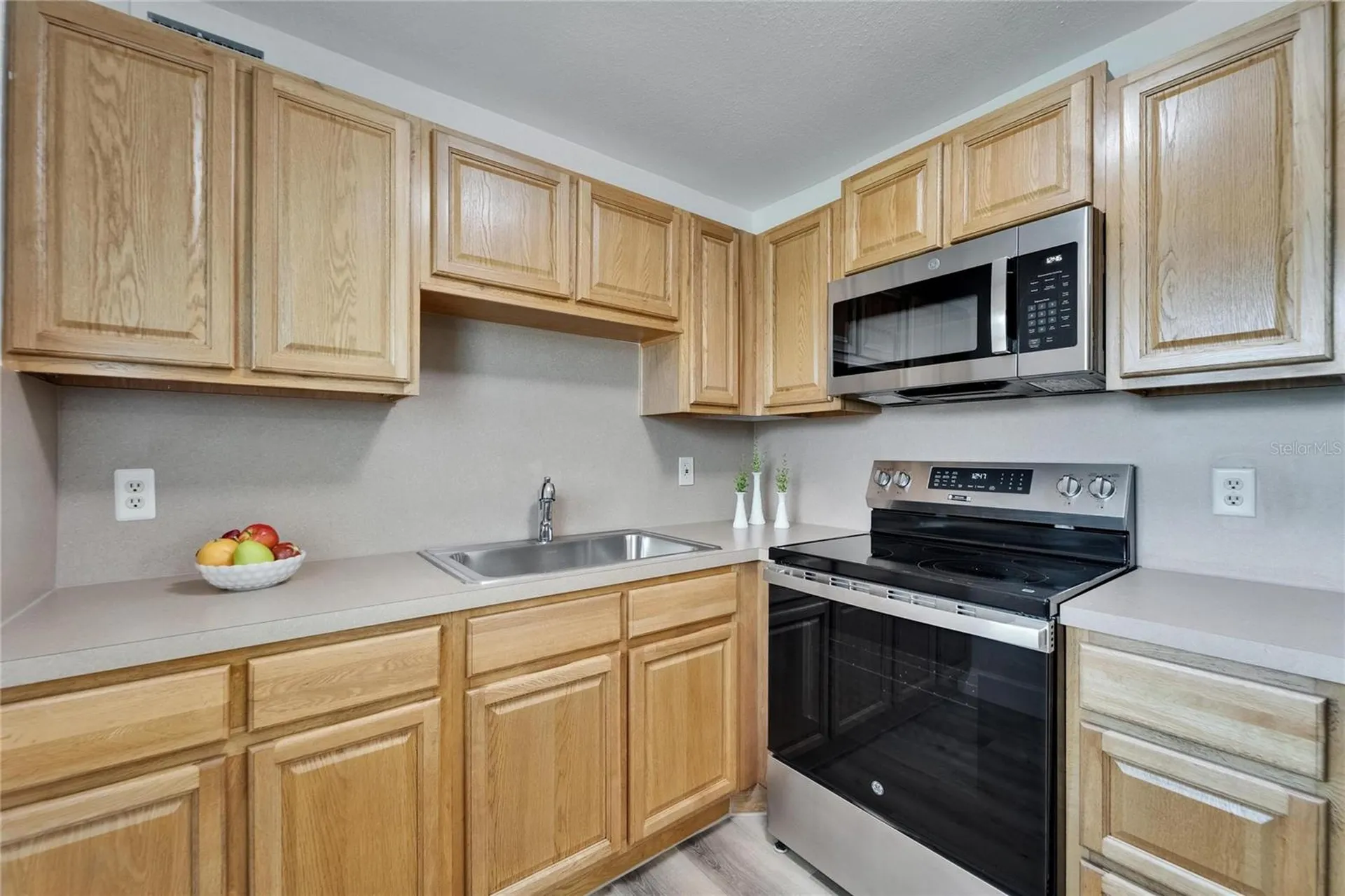 302 Andover Place Sun City Center FL 33573