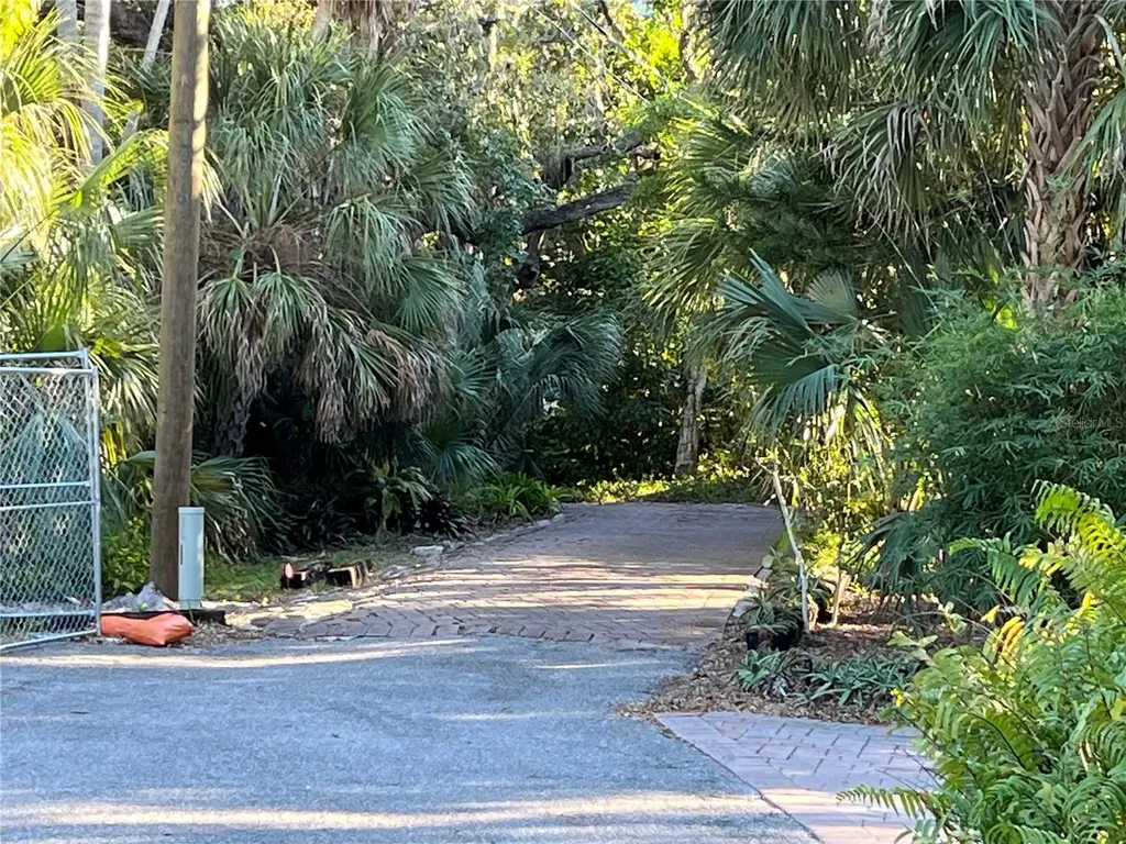 4407 S Shade Avenue Sarasota FL 34231