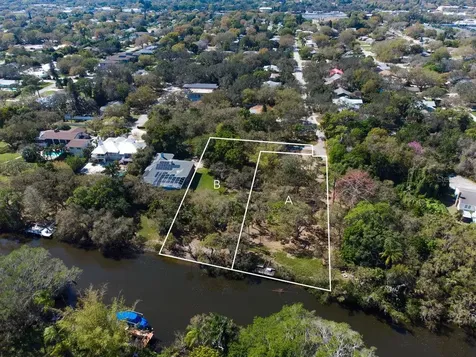 4407 S Shade Avenue Sarasota FL 34231