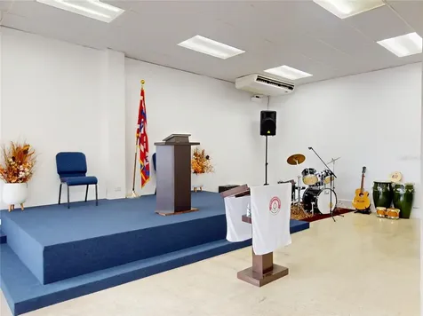 81 Bo Ramon Torres Florida PR 00650