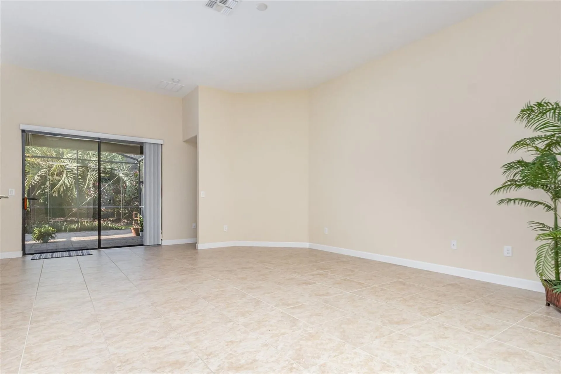 1392 Palmetto Dunes Street Davenport FL 33896