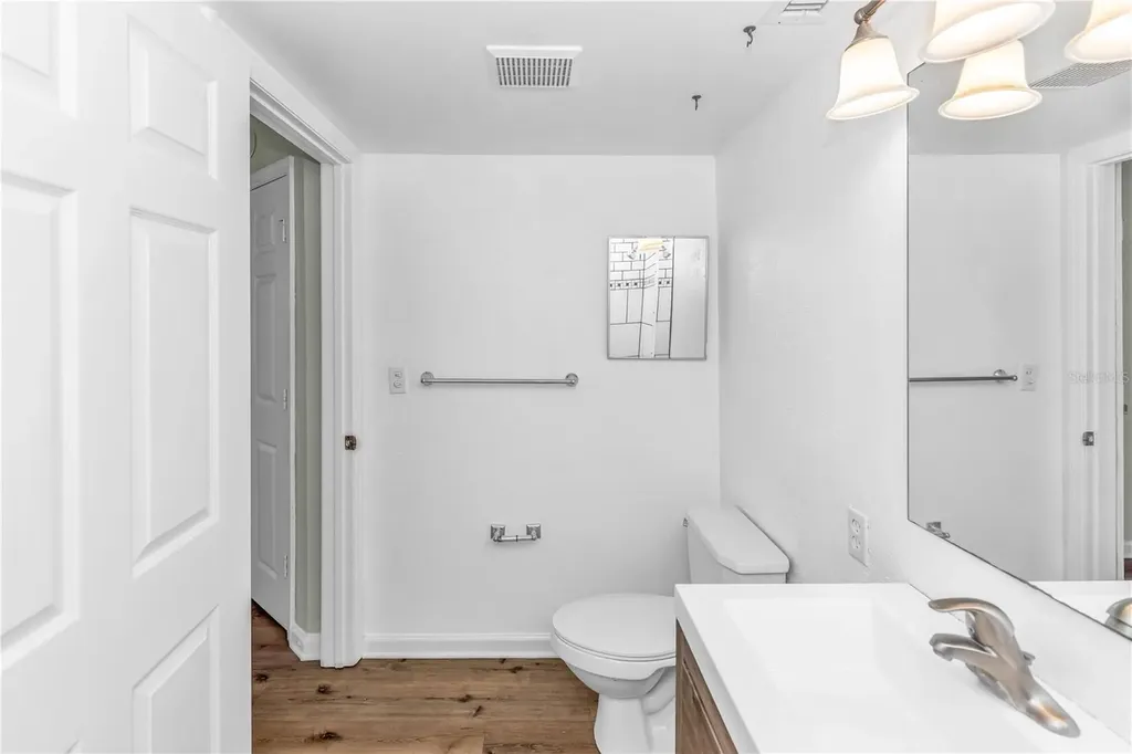 355 Lakepointe Drive Altamonte Springs FL 32701