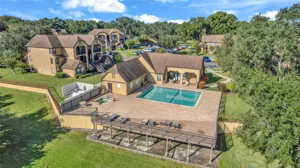 355 Lakepointe Drive Altamonte Springs FL 32701