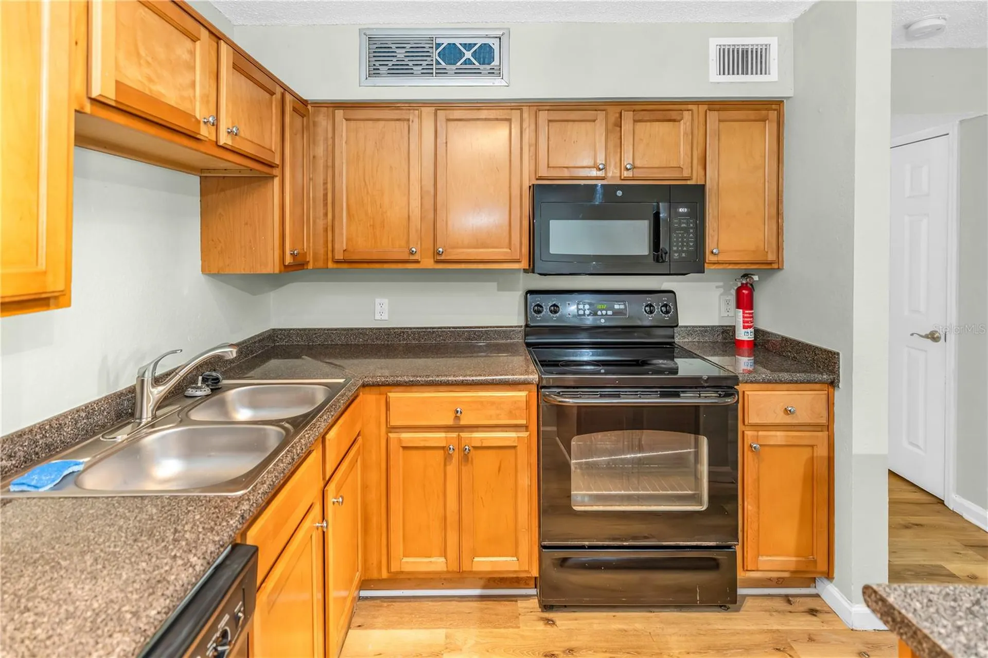 355 Lakepointe Drive Altamonte Springs FL 32701