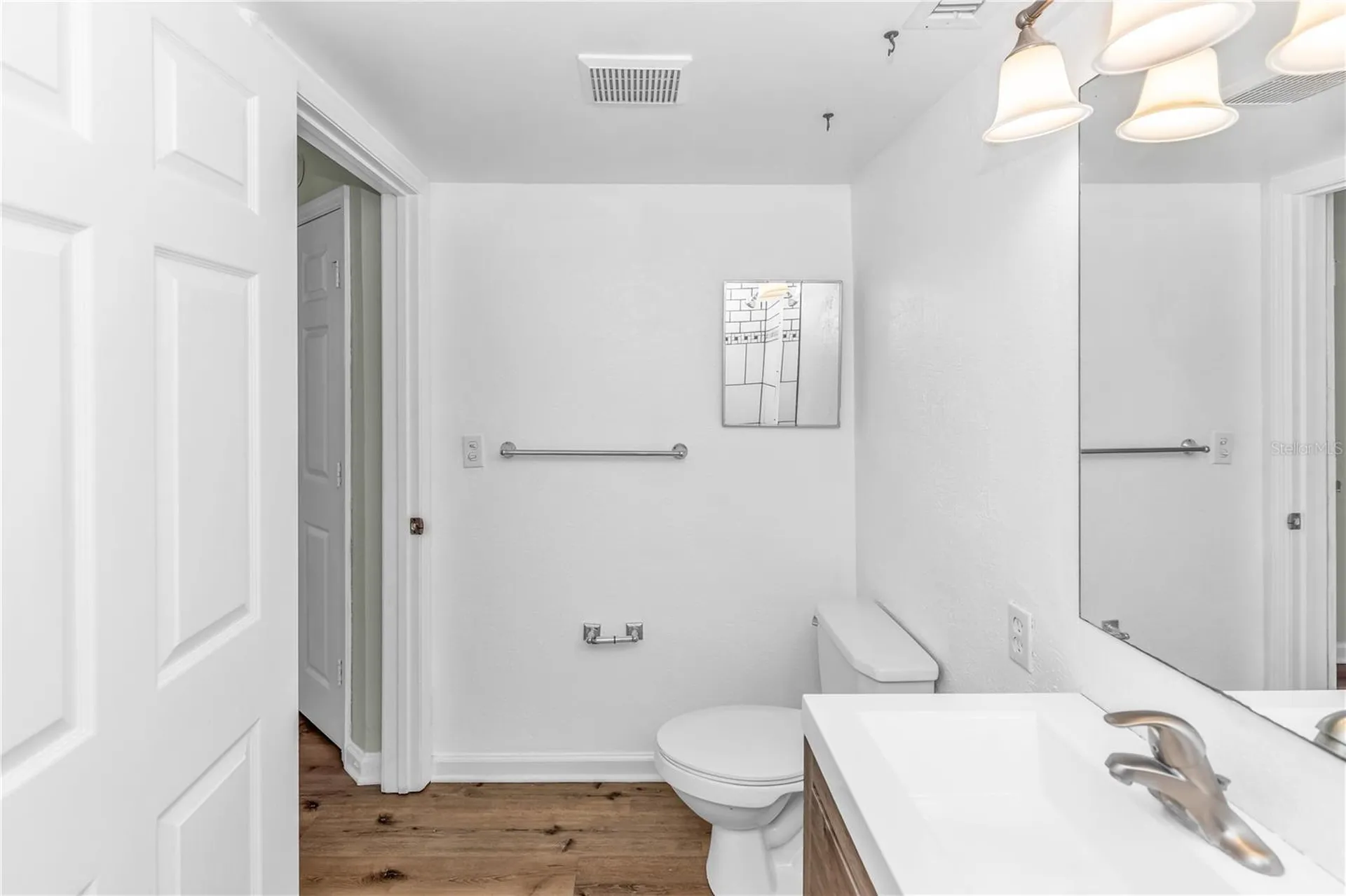355 Lakepointe Drive Altamonte Springs FL 32701