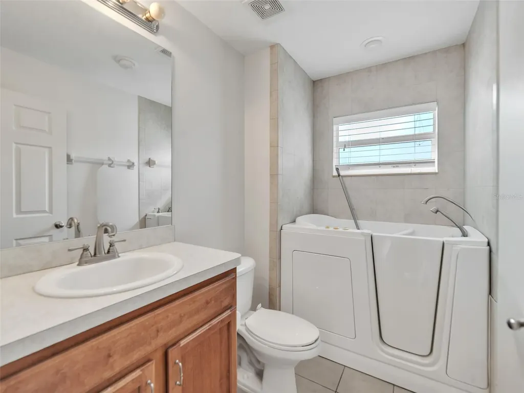 3509 King George Lane Seffner FL 33584