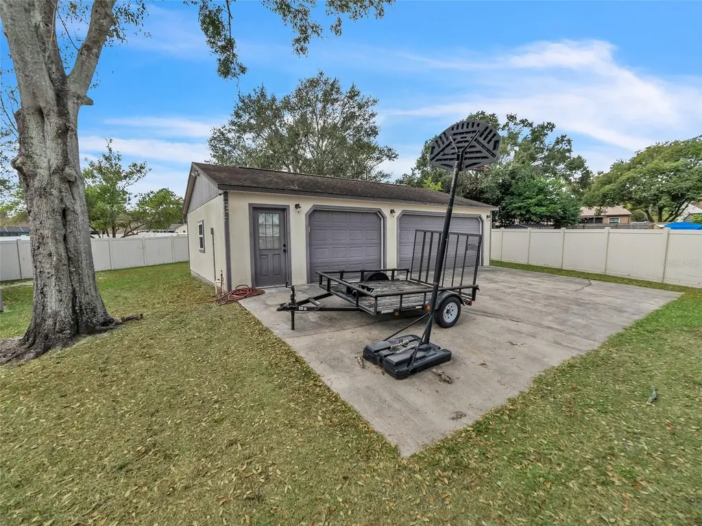 3509 King George Lane Seffner FL 33584