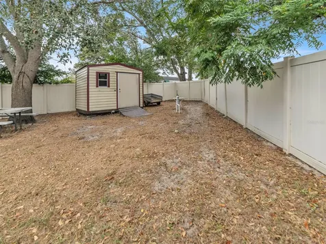 3509 King George Lane Seffner FL 33584