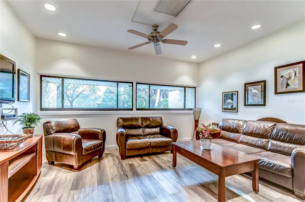 2616 Cove Cay Drive Clearwater FL 33760