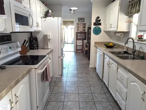 2100 Kings Highway Port Charlotte FL 33980