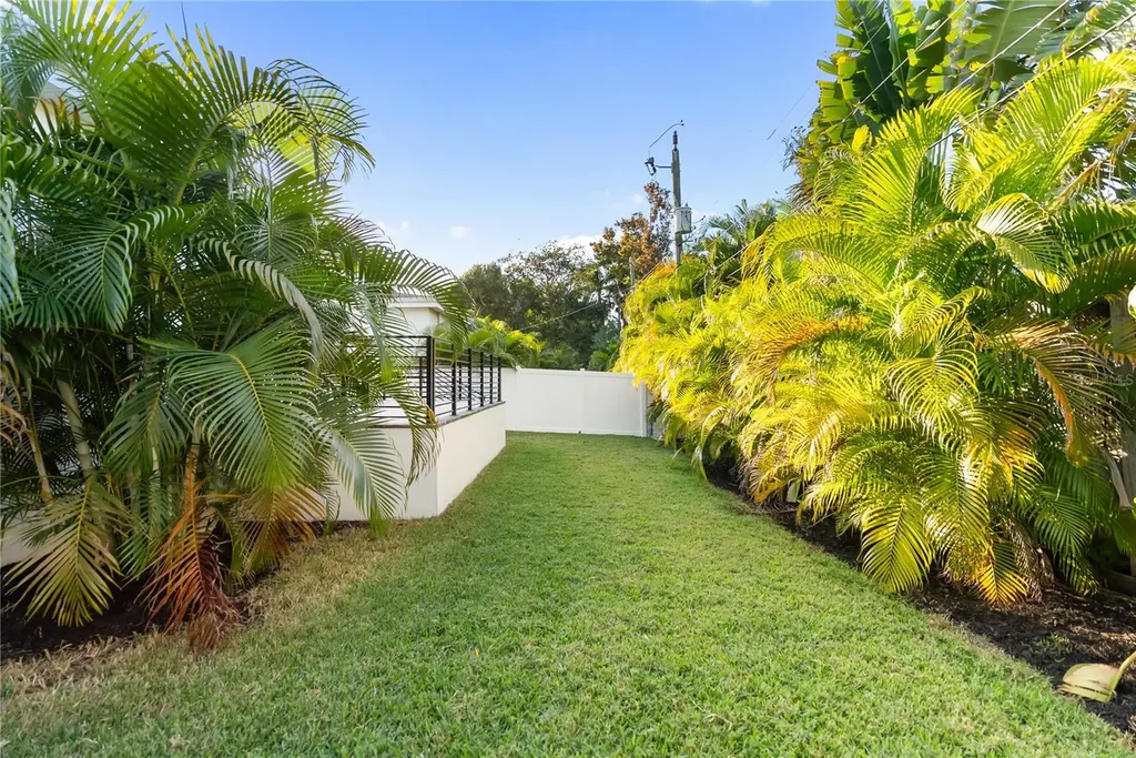 2355 Bahia Vista Street Sarasota FL 34239