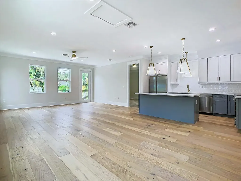 2345 Bahia Vista Street Sarasota FL 34239