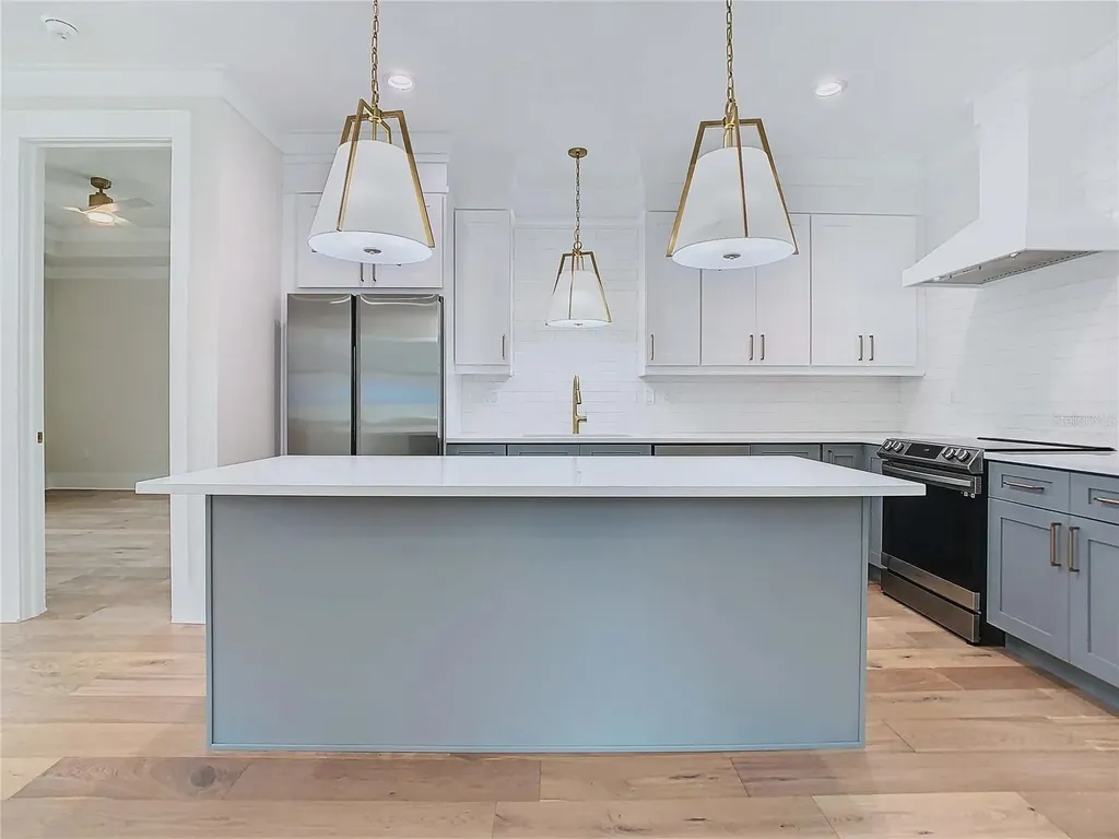 2345 Bahia Vista Street Sarasota FL 34239