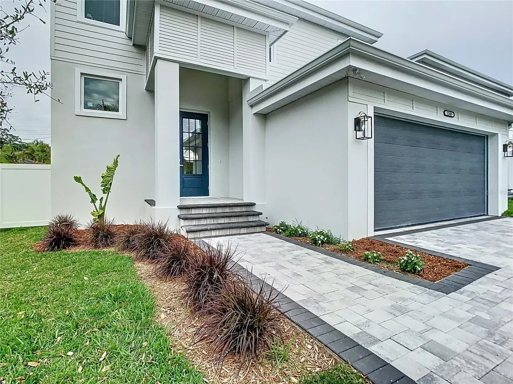 2345 Bahia Vista Street Sarasota FL 34239