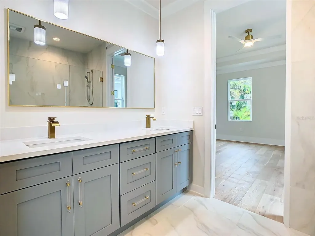 2345 Bahia Vista Street Sarasota FL 34239