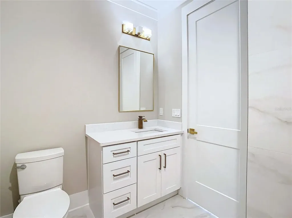 2345 Bahia Vista Street Sarasota FL 34239