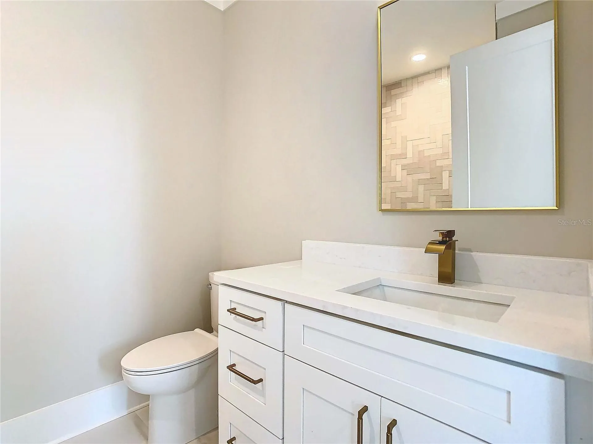 2345 Bahia Vista Street Sarasota FL 34239