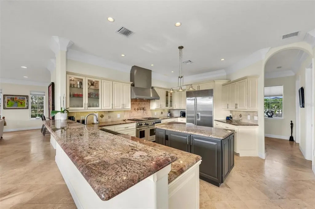 550 Yardarm Lane Longboat Key FL 34228