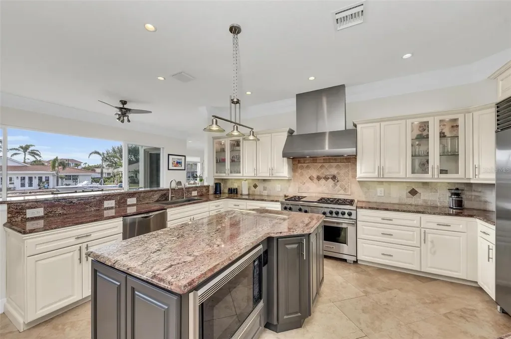 550 Yardarm Lane Longboat Key FL 34228