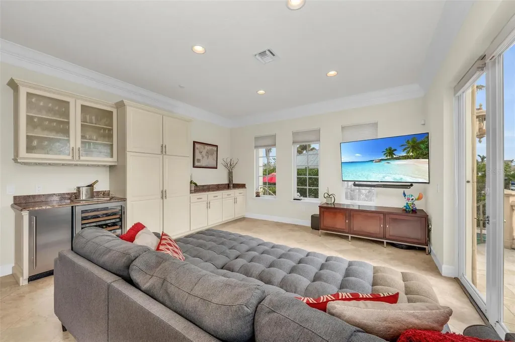 550 Yardarm Lane Longboat Key FL 34228