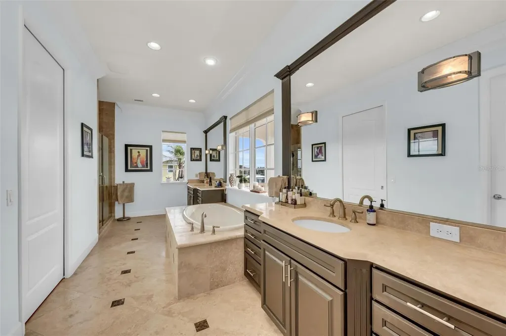 550 Yardarm Lane Longboat Key FL 34228