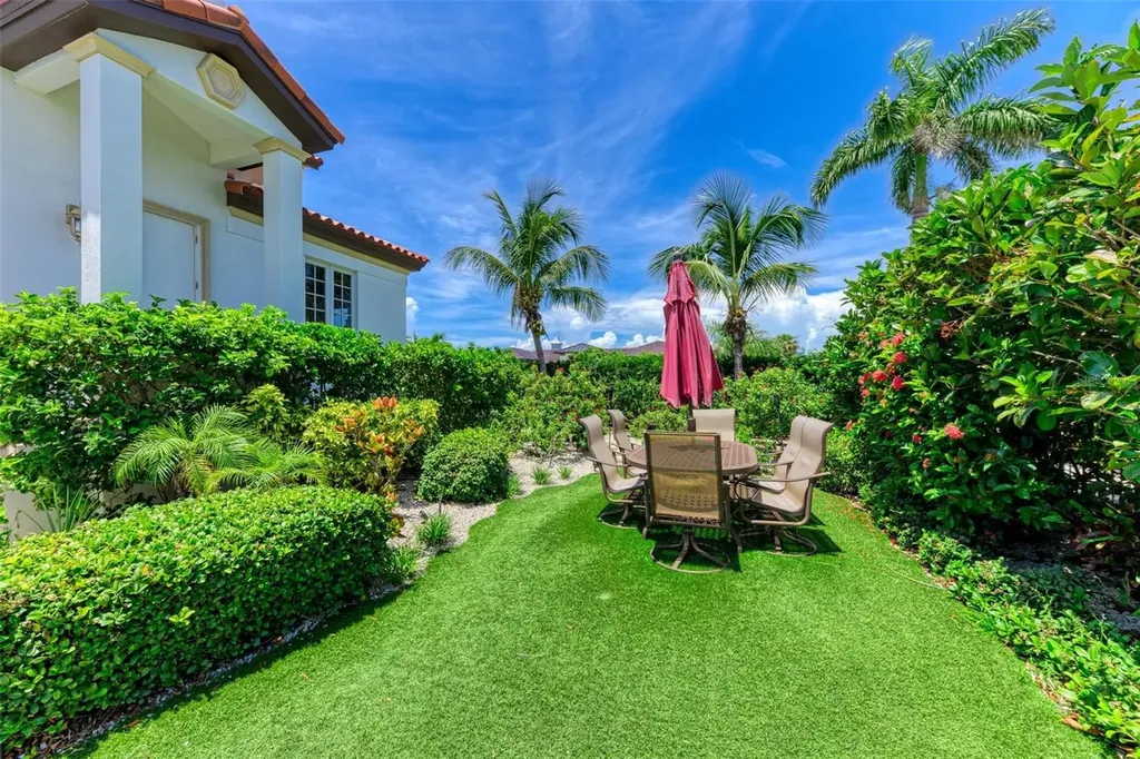 550 Yardarm Lane Longboat Key FL 34228