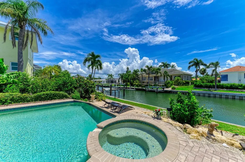 550 Yardarm Lane Longboat Key FL 34228