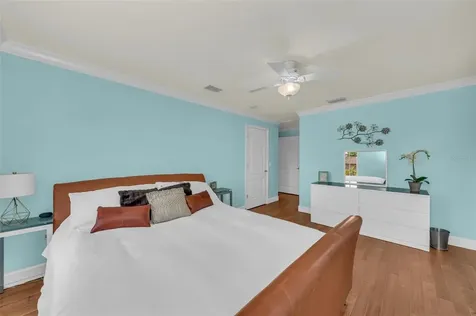 550 Yardarm Lane Longboat Key FL 34228