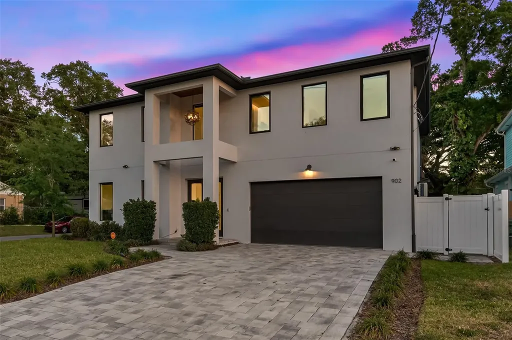 902 W Plymouth Street Tampa FL 33603