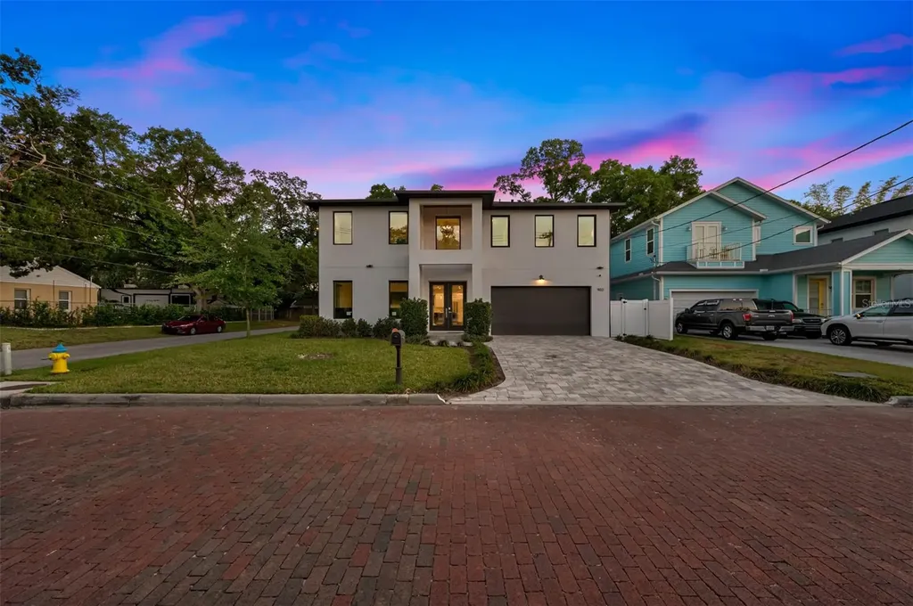 902 W Plymouth Street Tampa FL 33603