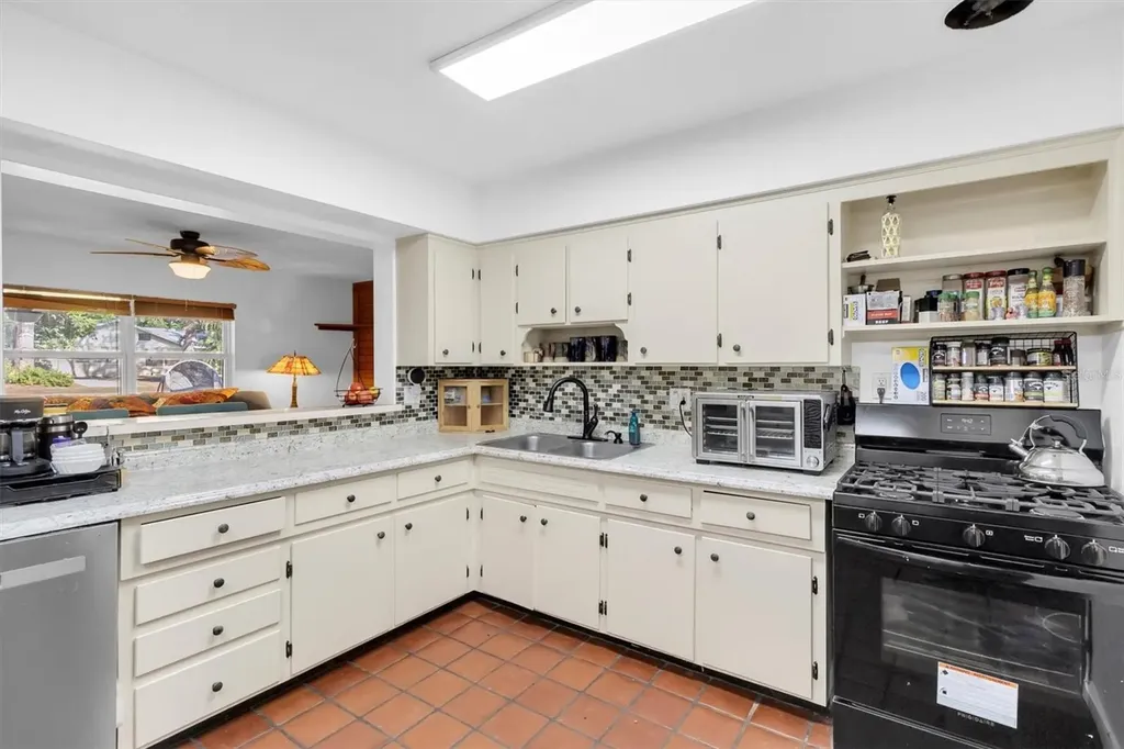 1797 Rainbow Boulevard Clearwater FL 33760