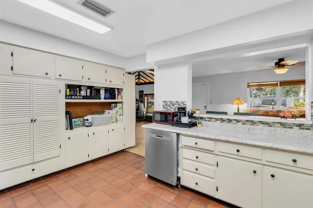 1797 Rainbow Boulevard Clearwater FL 33760