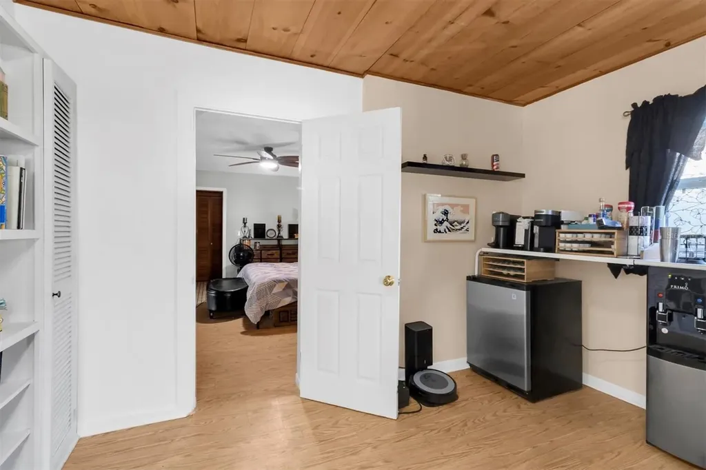 1797 Rainbow Boulevard Clearwater FL 33760