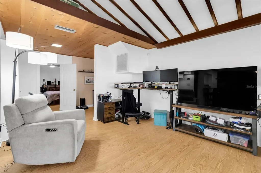 1797 Rainbow Boulevard Clearwater FL 33760