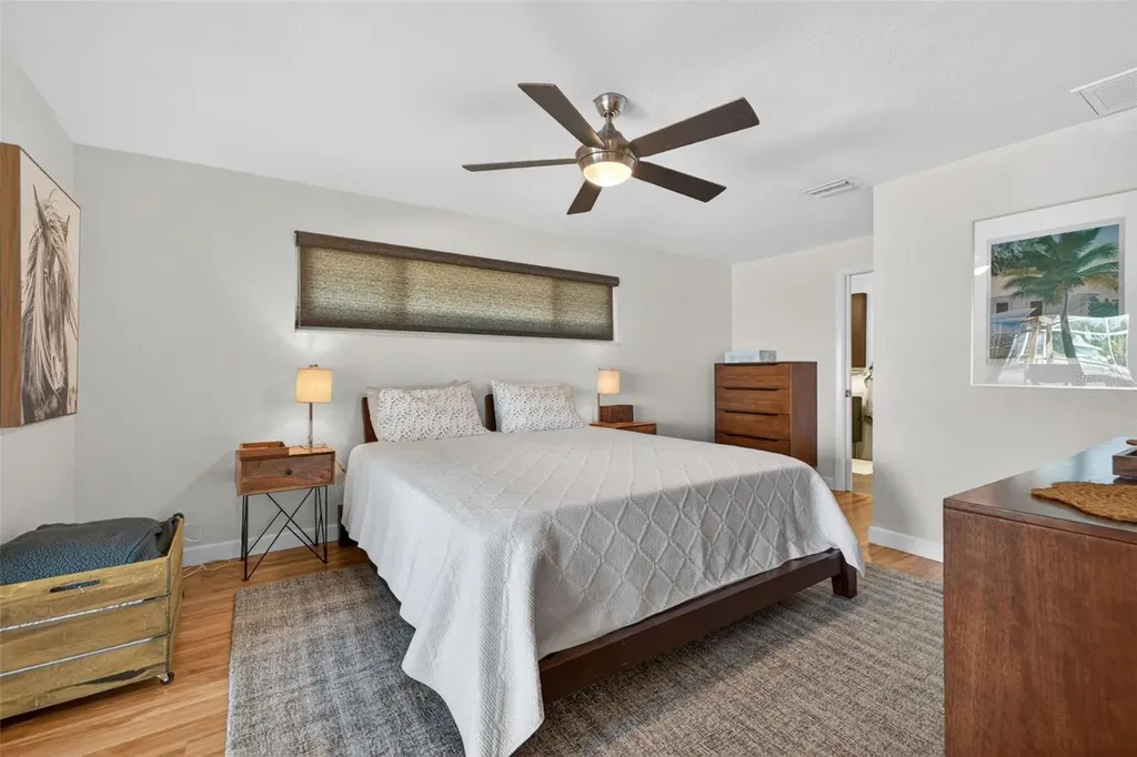4461 38th Way S St Petersburg FL 33711