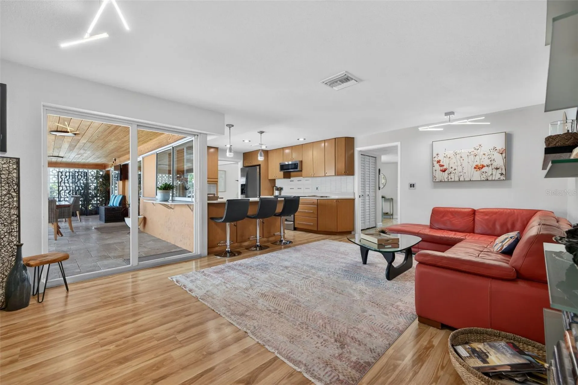 4461 38th Way S St Petersburg FL 33711
