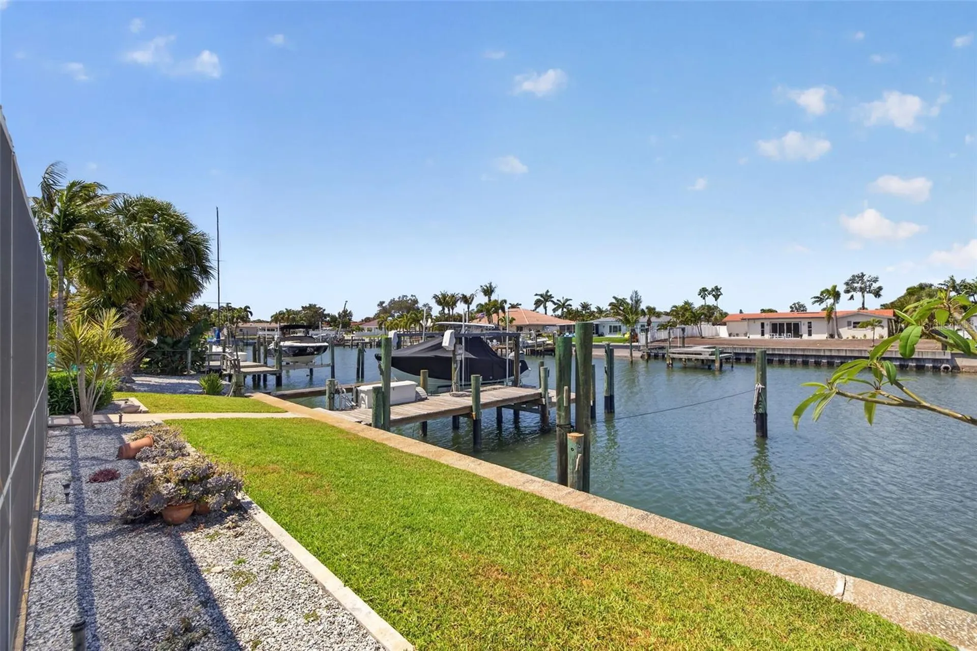 4461 38th Way S St Petersburg FL 33711