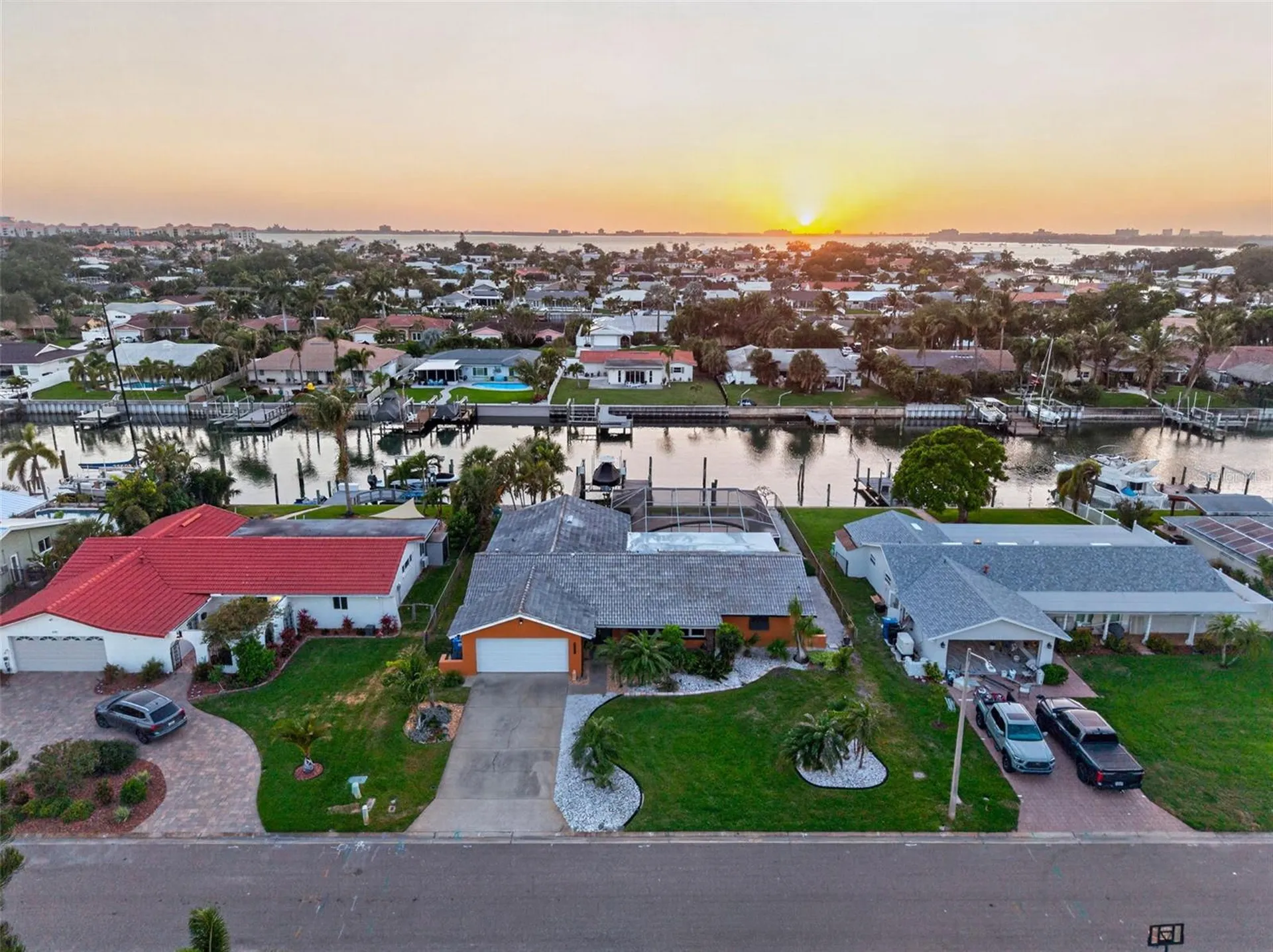 4461 38th Way S St Petersburg FL 33711